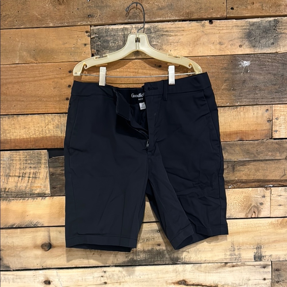 Goodfellow & Co Black Cargo Shorts for Casual Wear